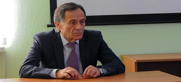 Азрет Бишенов ушел в отставку.